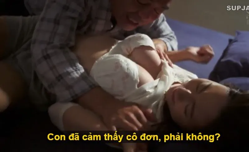 Nhìn con trai mải mê lao đầu vào việc khiến con dâu lẻ loi buồn tẻ, ông bố chồng liều lĩnh đè ra hiếp con dâu.